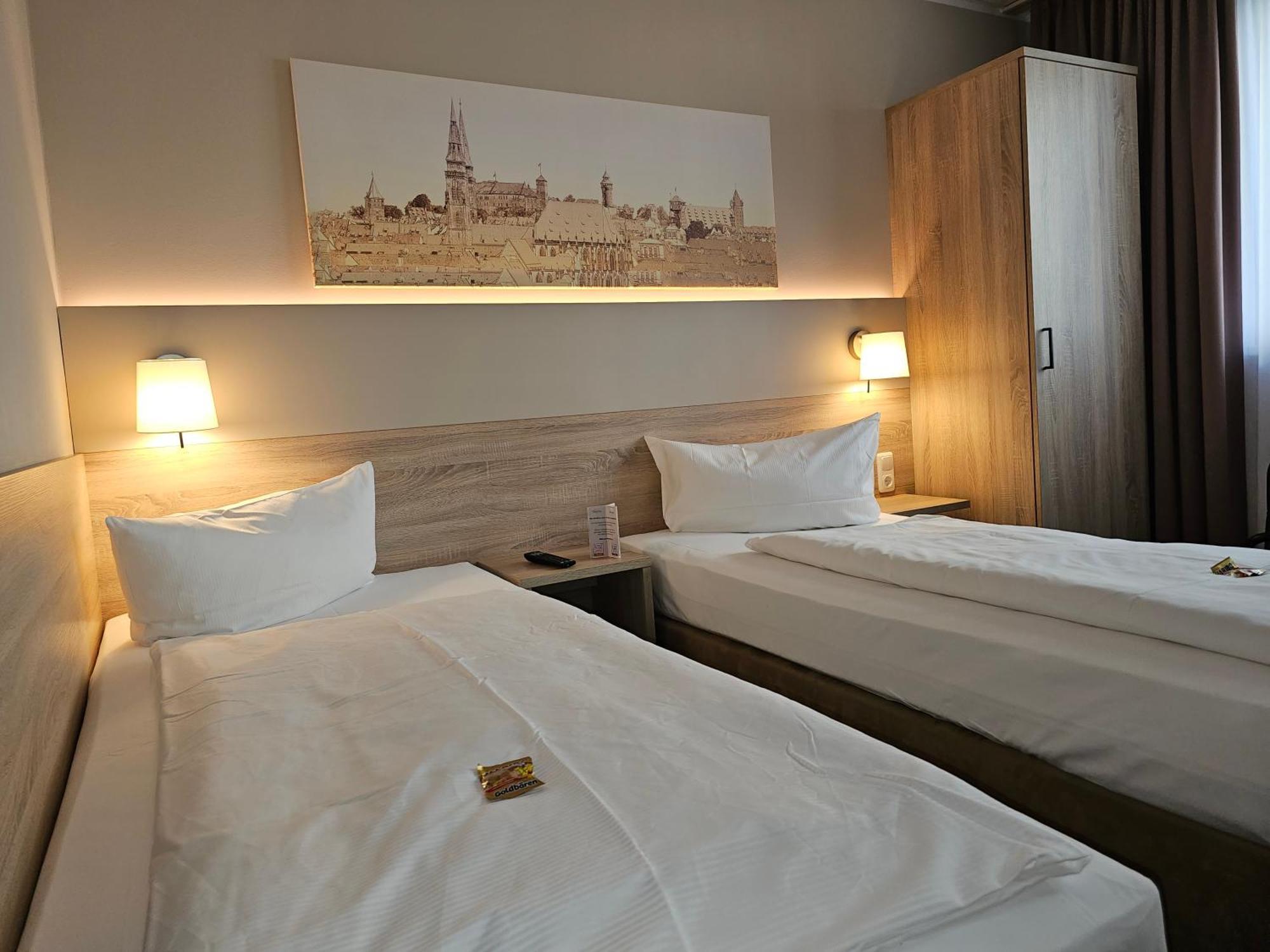 Hotel Alpha Nürnberg Exteriör bild