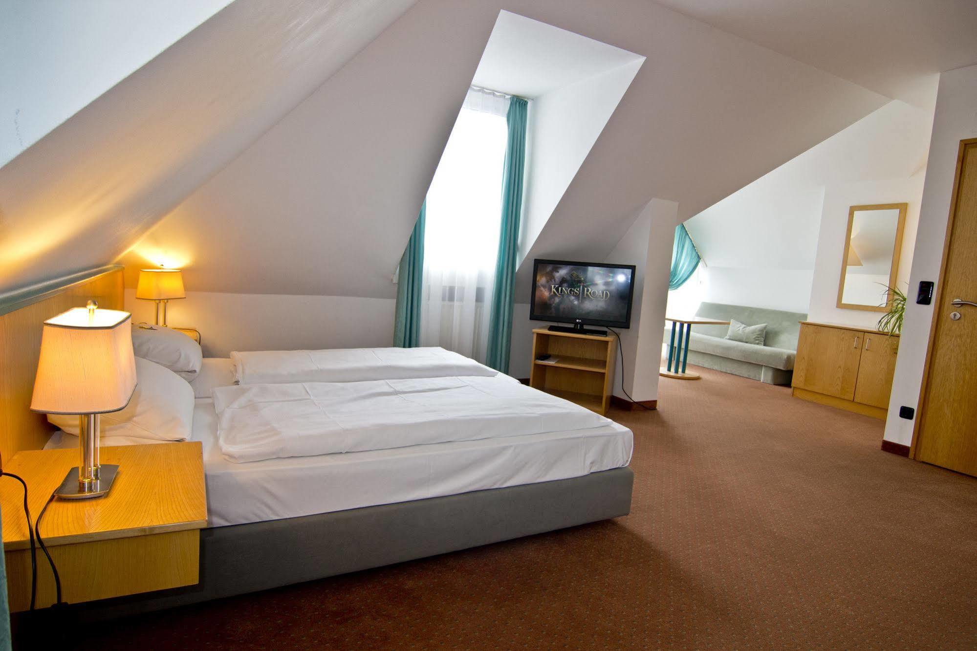 Hotel Alpha Nürnberg Exteriör bild